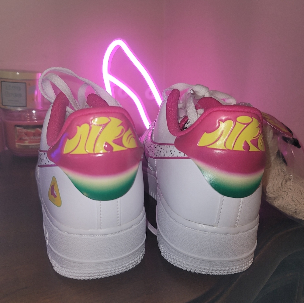 Nike Air Force 1 '07 LX    New. No box. Bag included! Women's 11.5